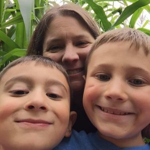 Meet your Posher, April